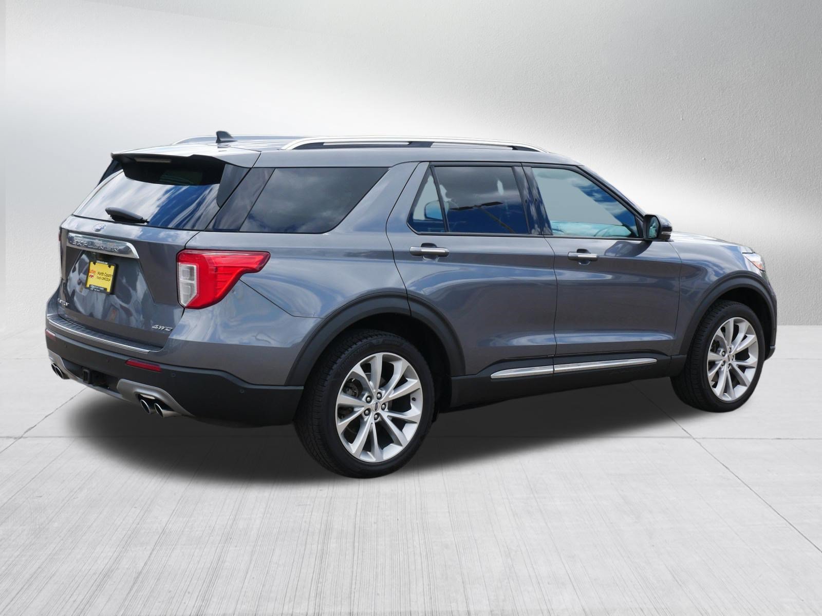 Certified 2021 Ford Explorer Platinum w/ Equipment Group 601A AWD/4WD image 7