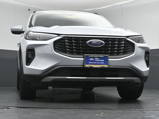 Certified 2025 Ford Escape Platinum AWD/4WD image 22