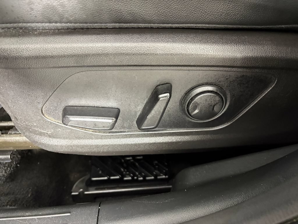 Used 2023 Hyundai Tucson Limited w/ Winter Package AWD/4WD image 15