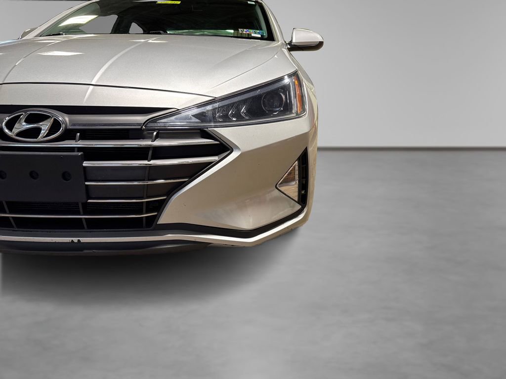 Used 2019 Hyundai Elantra SE w/ Cargo Package FWD image 19