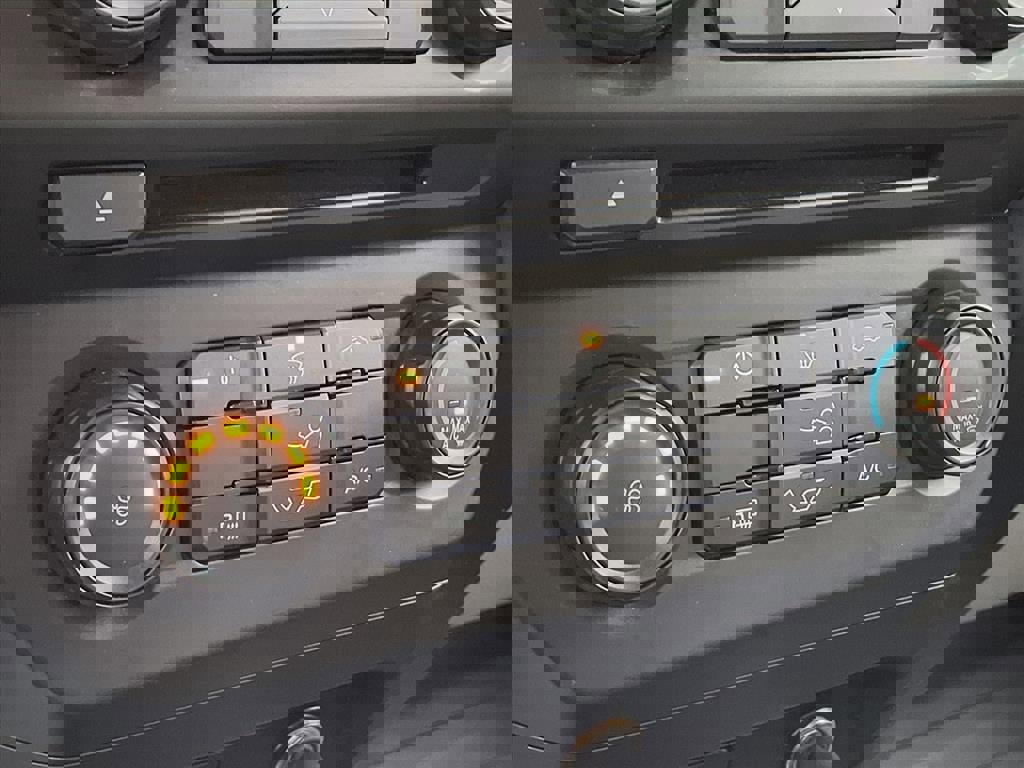 Certified 2018 Ford F150 XL w/ Equipment Group 101A Mid image 22