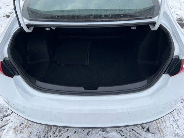 Used 2020 Chevrolet Malibu LT image 36