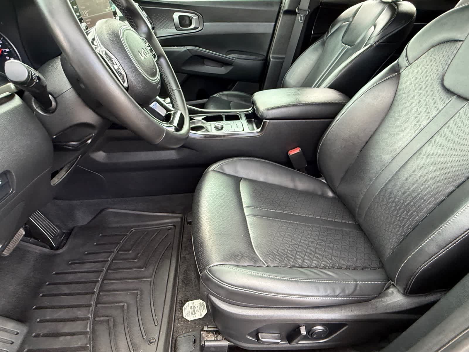 Used 2023 Kia Sorento S FWD image 14