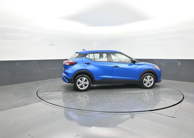 Used 2023 Nissan Kicks S FWD image 8