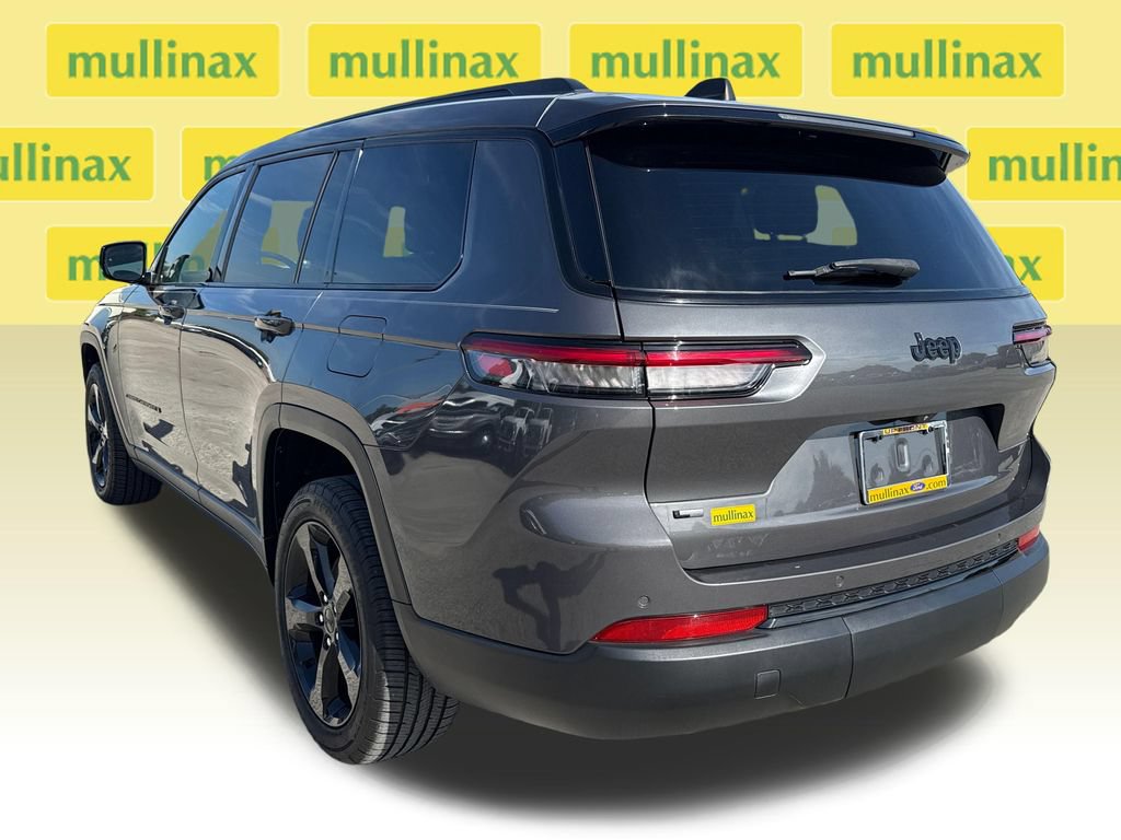 Used 2023 Jeep Grand Cherokee L Laredo RWD image 8