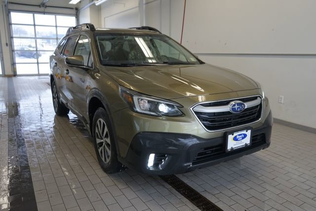 Used 2020 Subaru Outback Premium image 16