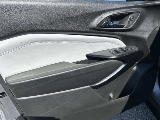 Used 2024 Chevrolet Trax LT w/ Driver Confidence Package FWD image 25