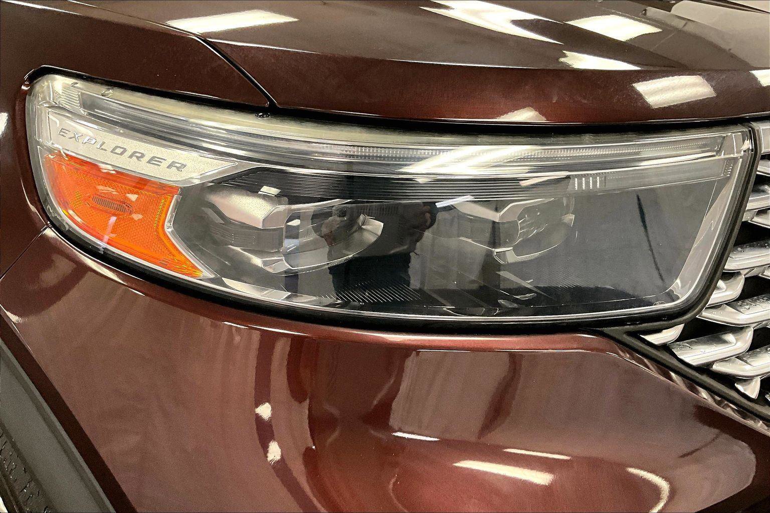 Certified 2020 Ford Explorer Platinum w/ Premium Technology Package image 28