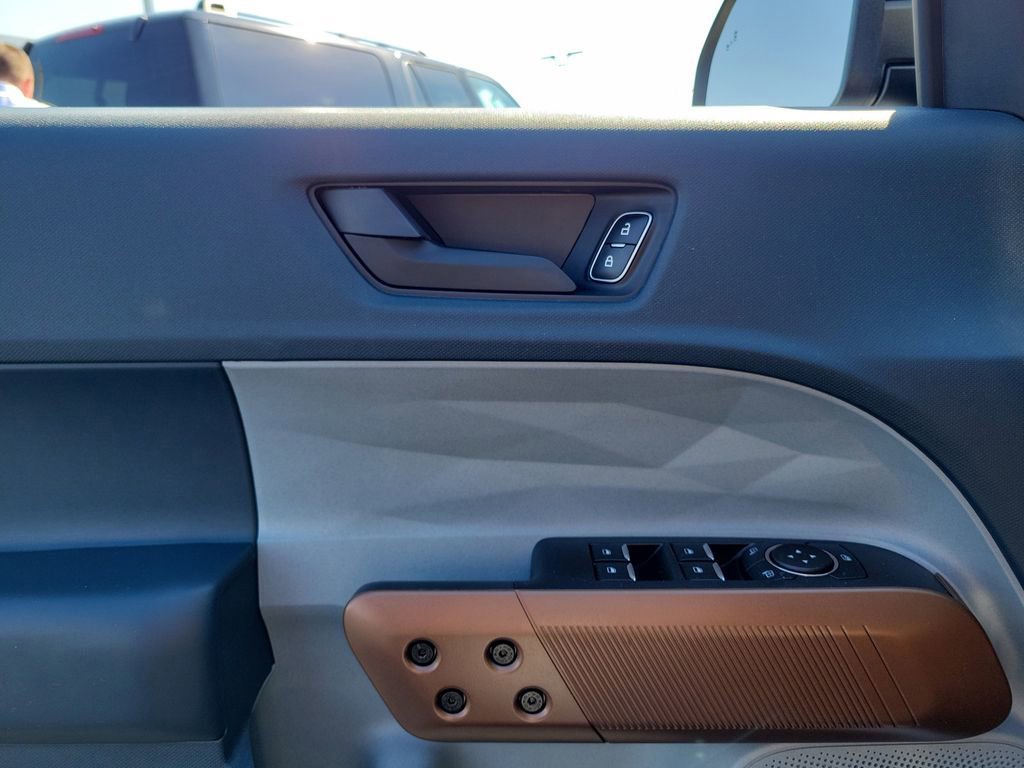 Certified 2024 Ford Maverick Lariat image 19