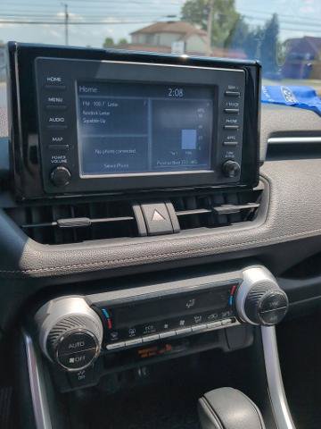 Used 2019 Toyota RAV4 LE w/ Carpet Mat Package AWD/4WD image 12