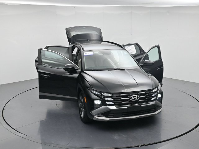 Used 2025 Hyundai Tucson SEL FWD image 44