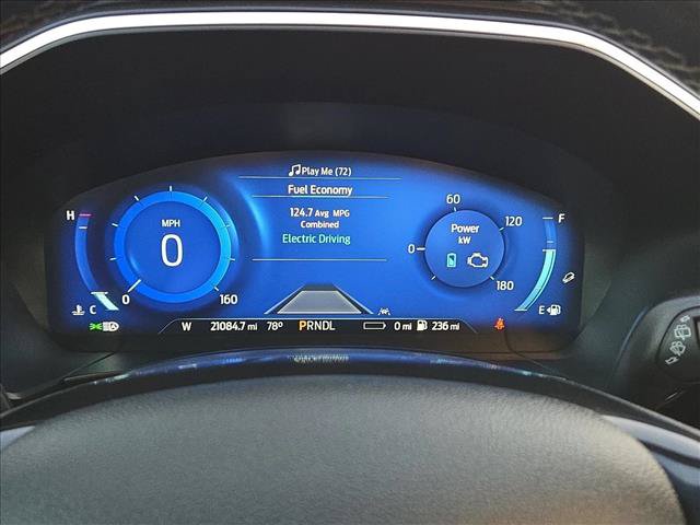 Certified 2022 Ford Escape Titanium w/ Titanium Premium Package FWD image 11