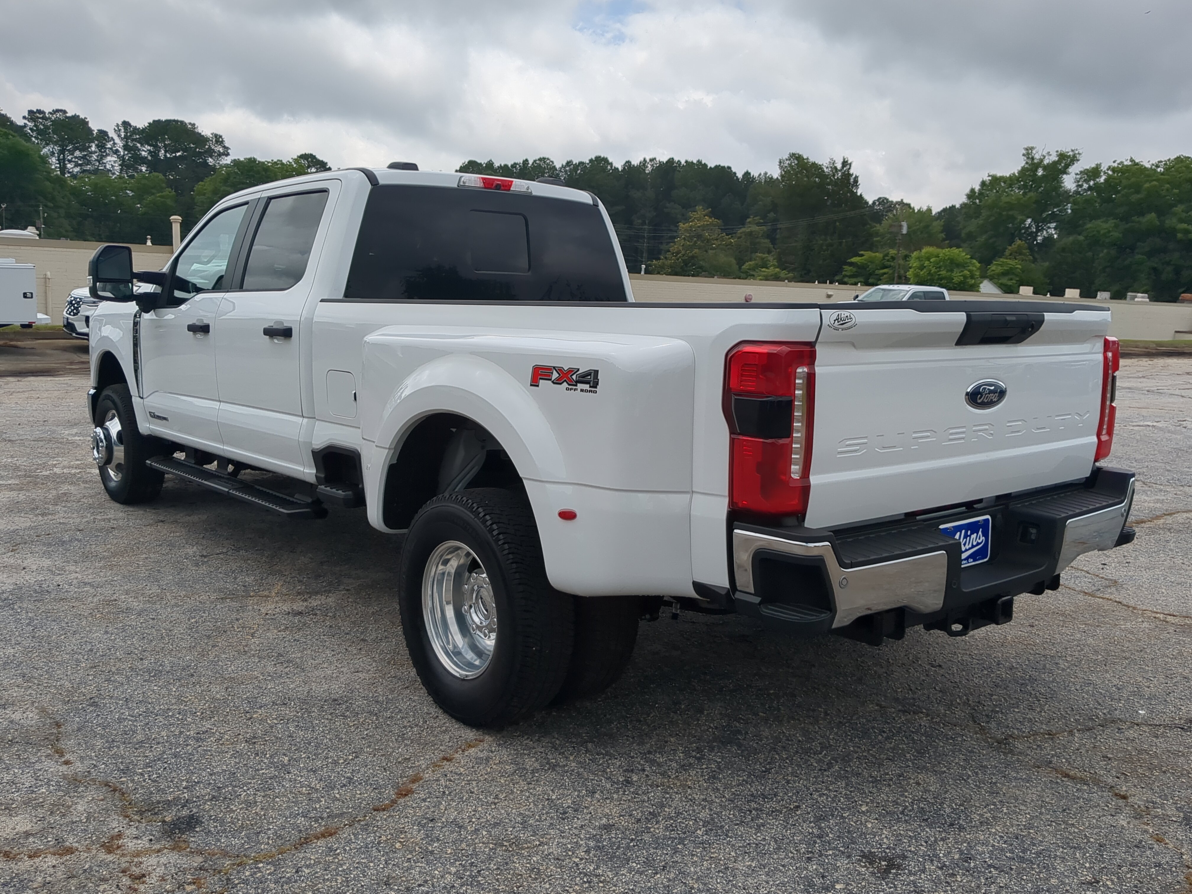 Certified 2025 Ford F350 XL w/ 360-Degree Camera Package AWD/4WD image 5