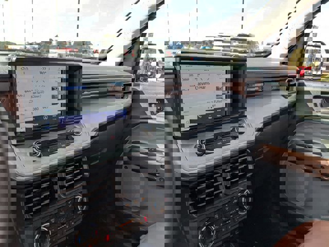 Certified 2024 Ford Maverick Lariat image 20