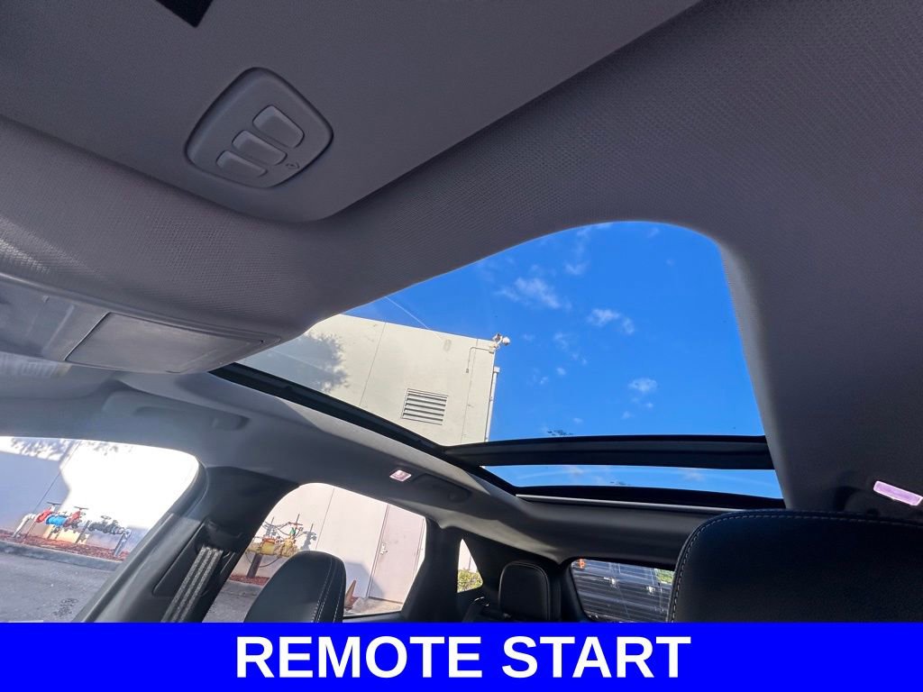 Certified 2024 Ford Escape SE w/ PHEV Premium Package FWD image 12