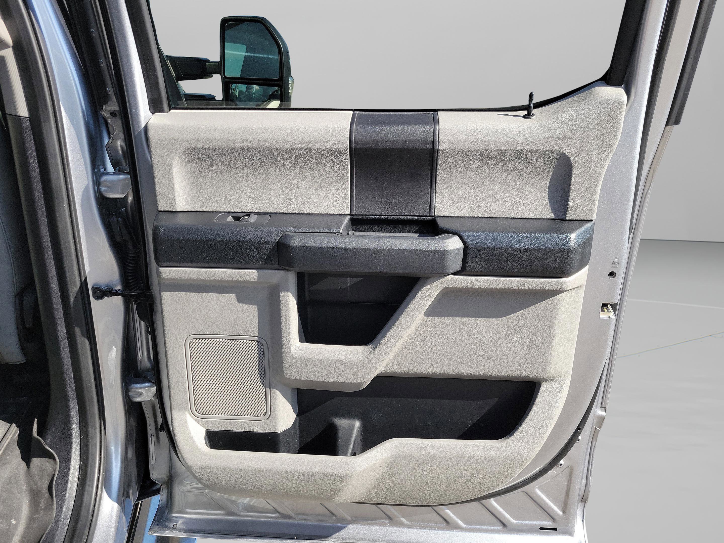 Certified 2020 Ford F250 XL w/ STX Appearance Package image 26