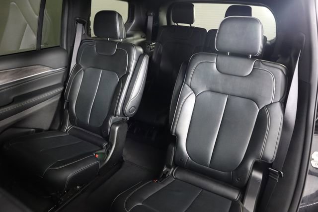 Used 2023 Jeep Grand Cherokee L Overland image 33