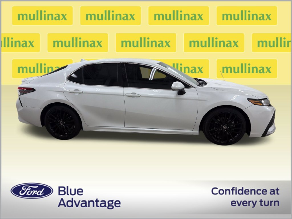 Used 2023 Toyota Camry XSE w/ Navigation Package FWD image 2