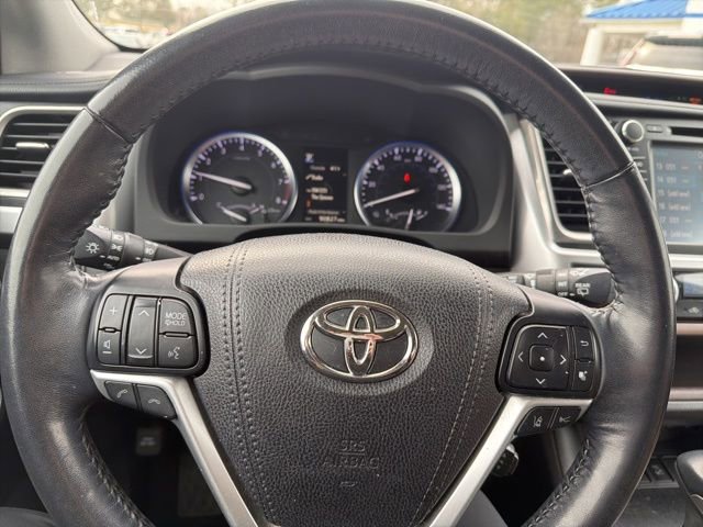 Used 2017 Toyota Highlander Limited Platinum image 26