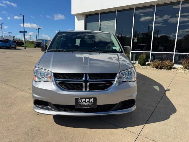 Used 2019 Dodge Grand Caravan SE image 3