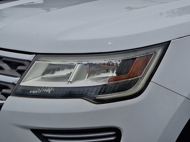 Certified 2018 Ford Explorer XLT AWD/4WD image 6