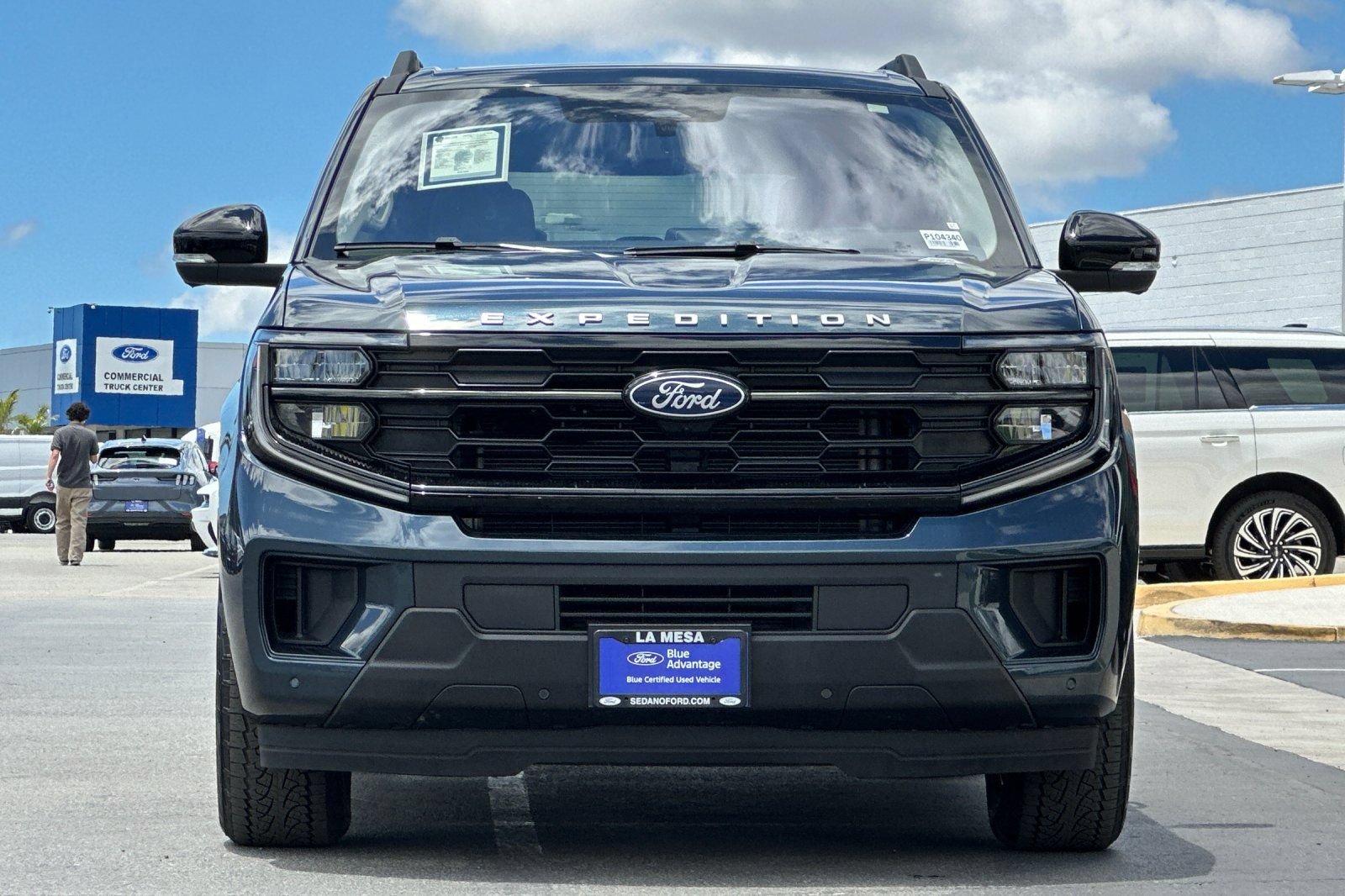 Certified 2025 Ford Expedition Active AWD/4WD image 8