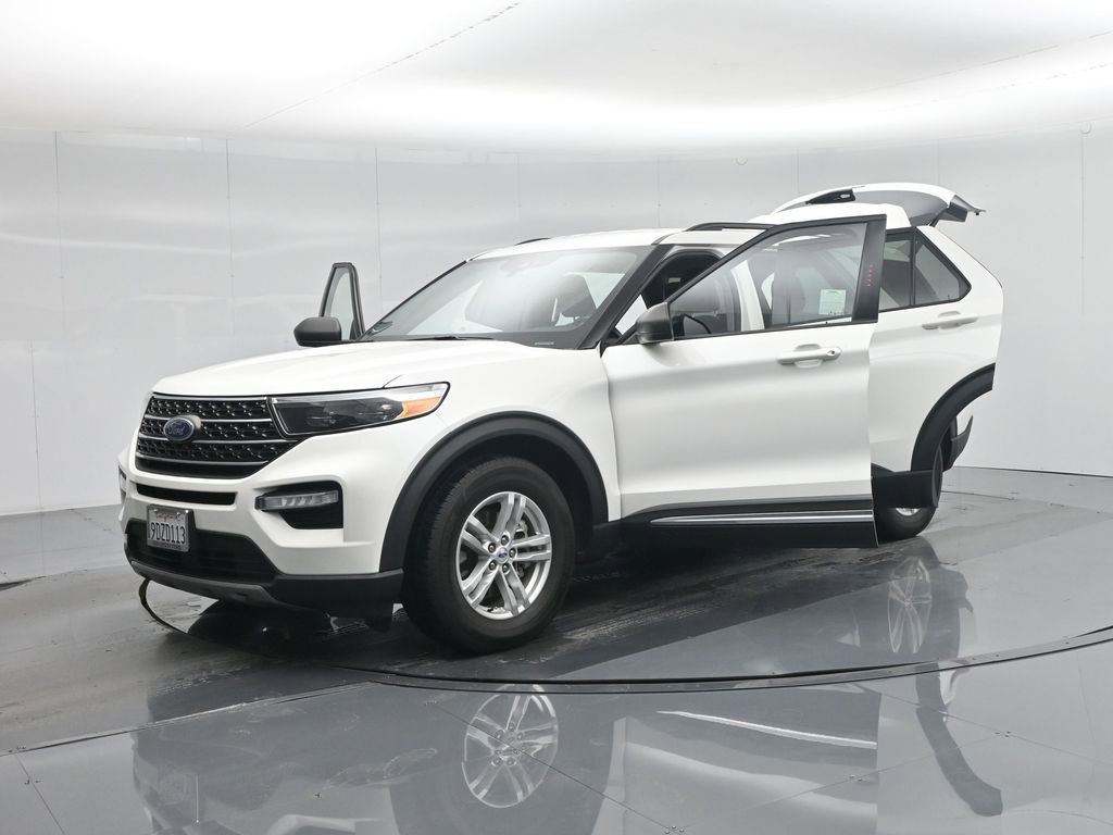 Certified 2022 Ford Explorer XLT w/ Equipment Group 202A image 37