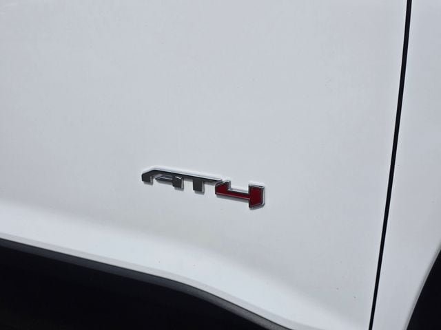 Used 2023 GMC Acadia AT4 w/ Trailering Package AWD/4WD image 7