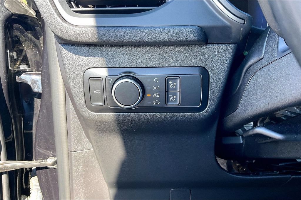 Certified 2023 Ford Escape Active AWD/4WD image 37