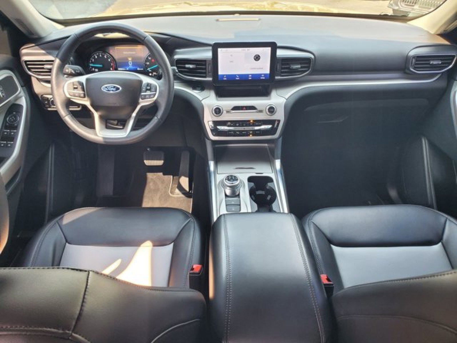 Certified 2023 Ford Explorer XLT w/ Equipment Group 202A image 26