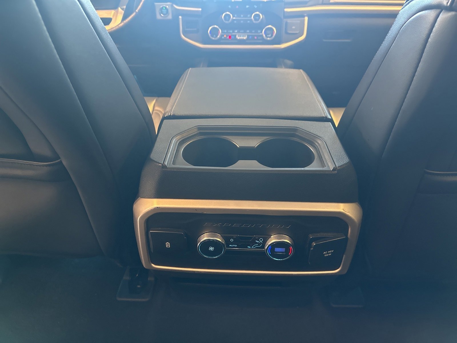 Certified 2024 Ford Expedition XLT image 26