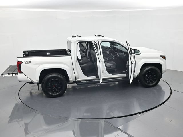 Used 2025 Toyota Tacoma TRD Sport AWD/4WD image 45