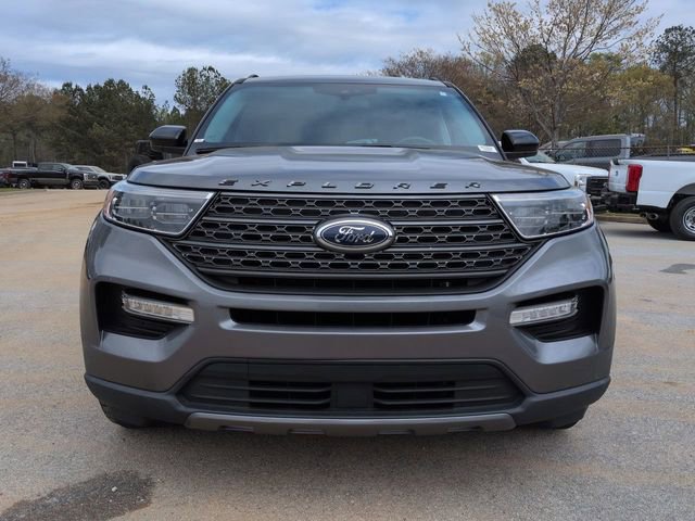 Certified 2022 Ford Explorer XLT w/ Equipment Group 202A image 8