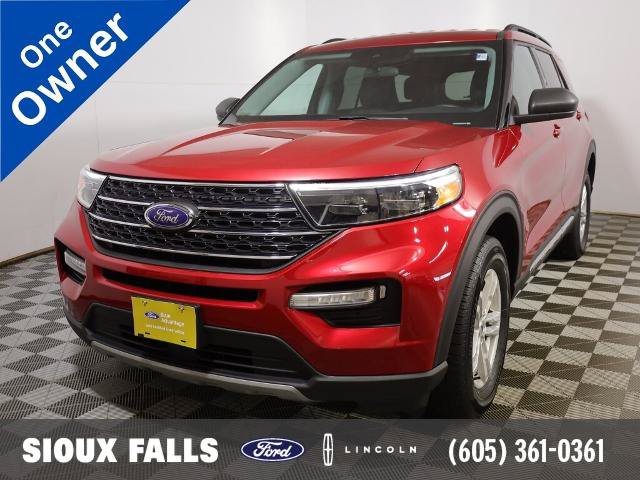 Certified 2024 Ford Explorer XLT w/ Equipment Group 202A AWD/4WD image 1