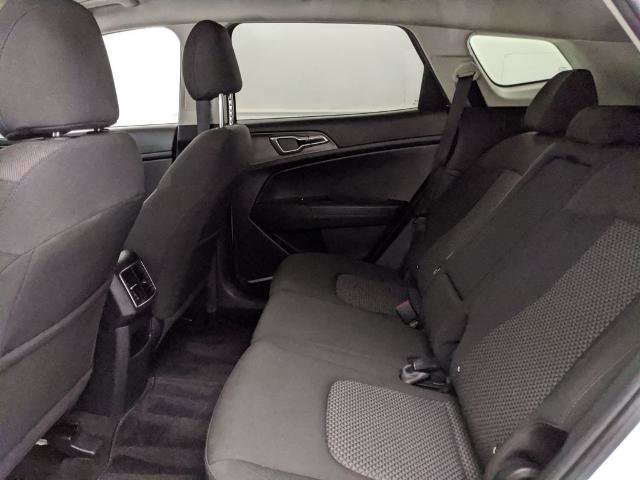 Used 2024 Kia Sportage LX image 17