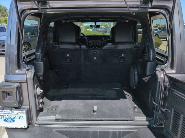 Used 2019 Jeep Wrangler Unlimited Sahara AWD/4WD image 13