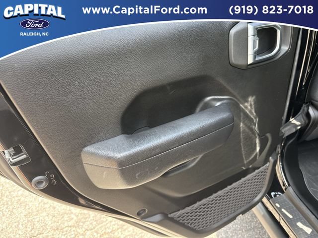Used 2024 Jeep Wrangler Unlimited Rubicon w/ Technology Group AWD/4WD image 17