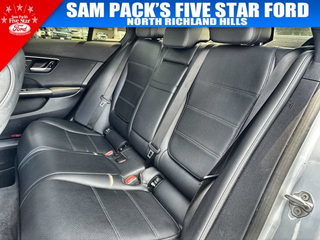 Used 2022 Mercedes-Benz C 300 Sedan image 31