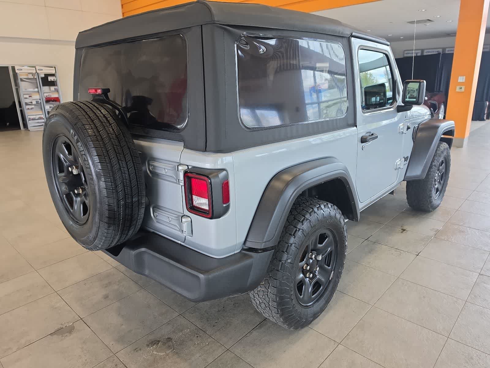 Used 2023 Jeep Wrangler Sport AWD/4WD image 7