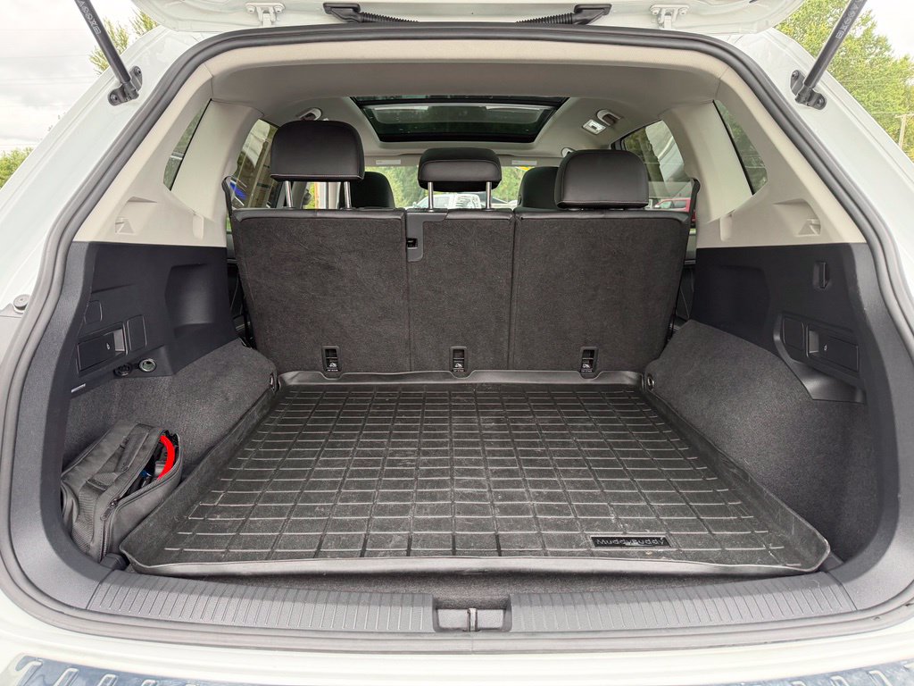 Used 2022 Volkswagen Tiguan SE AWD/4WD image 40