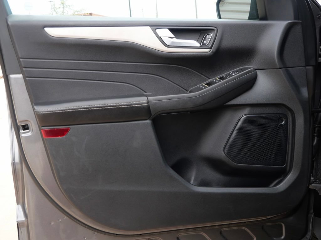 Certified 2021 Ford Escape SEL AWD/4WD image 17