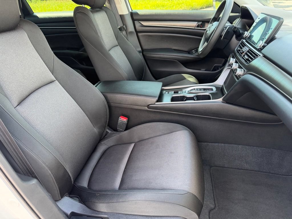 Used 2020 Honda Accord Hybrid image 14