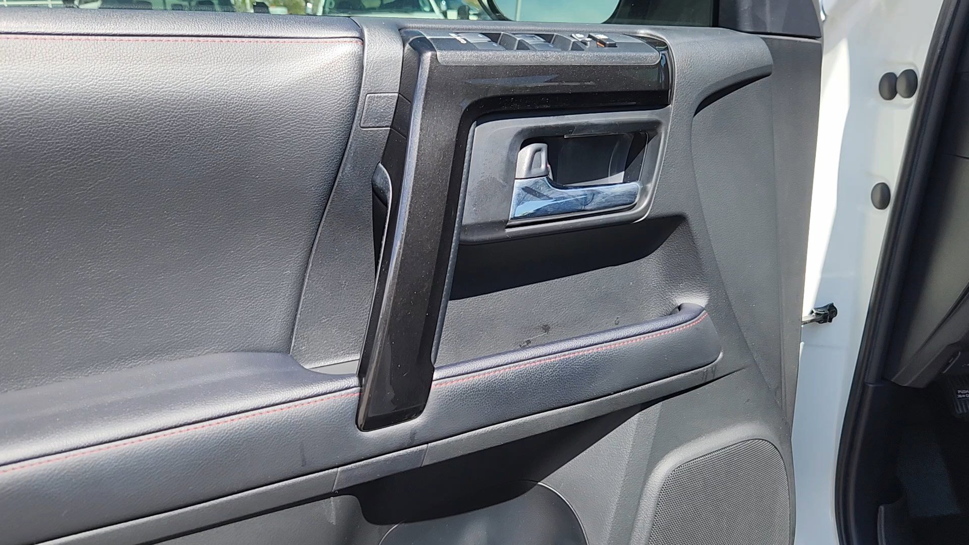 Used 2021 Toyota 4Runner TRD Off-Road Premium w/ Moonroof Package AWD/4WD image 27