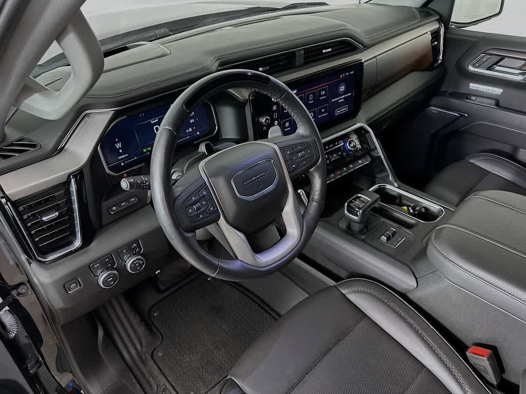 Used 2024 GMC Sierra 1500 Denali AWD/4WD image 2