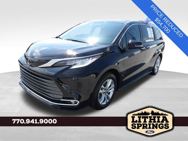 Used 2026 Toyota Sienna Limited FWD image 3