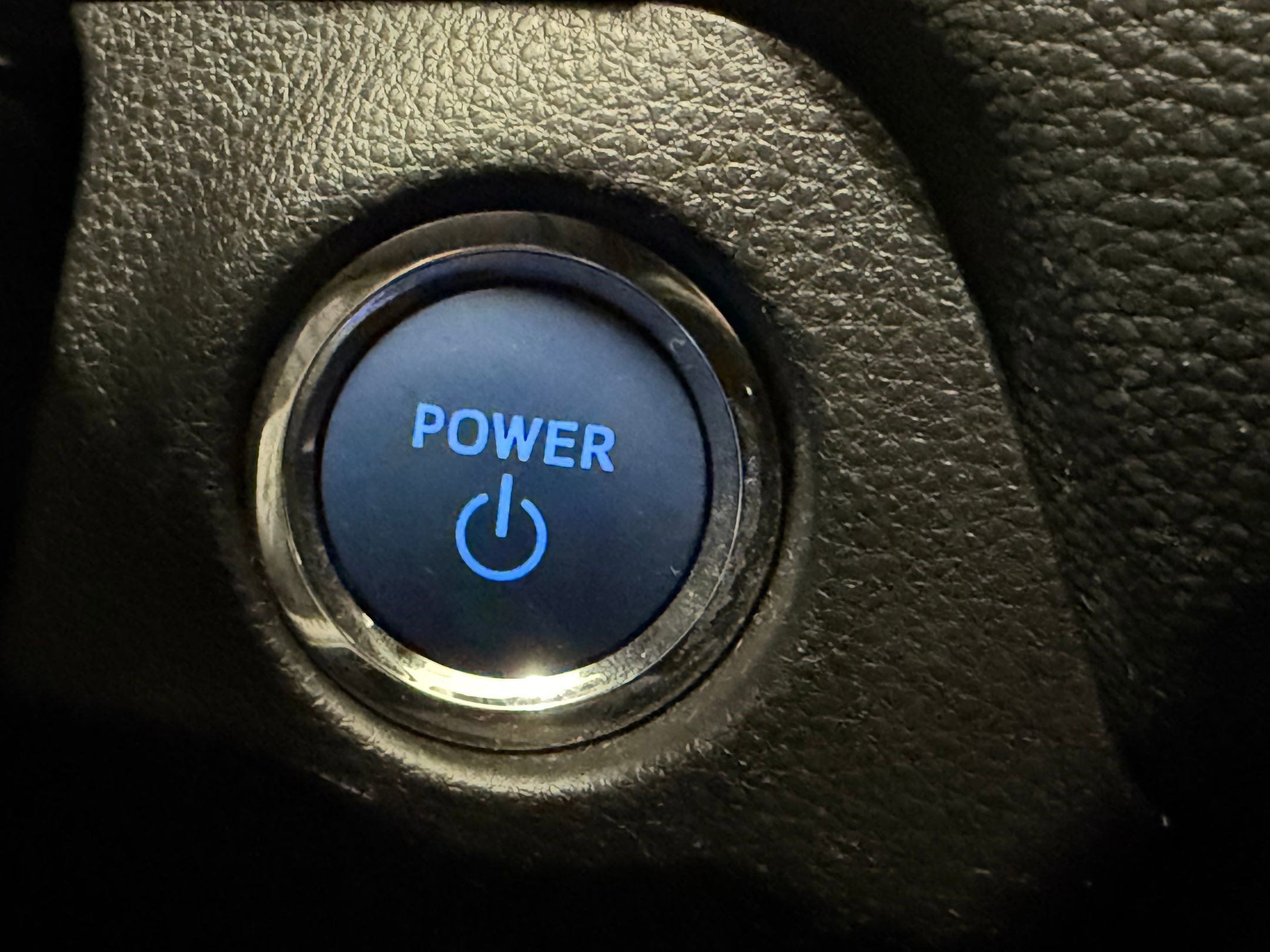 Used 2019 Toyota RAV4 XSE w/ Carpet Mat Package image 28