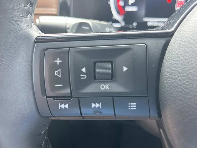 Used 2024 Nissan Pathfinder Platinum w/ Cargo Package FWD image 38