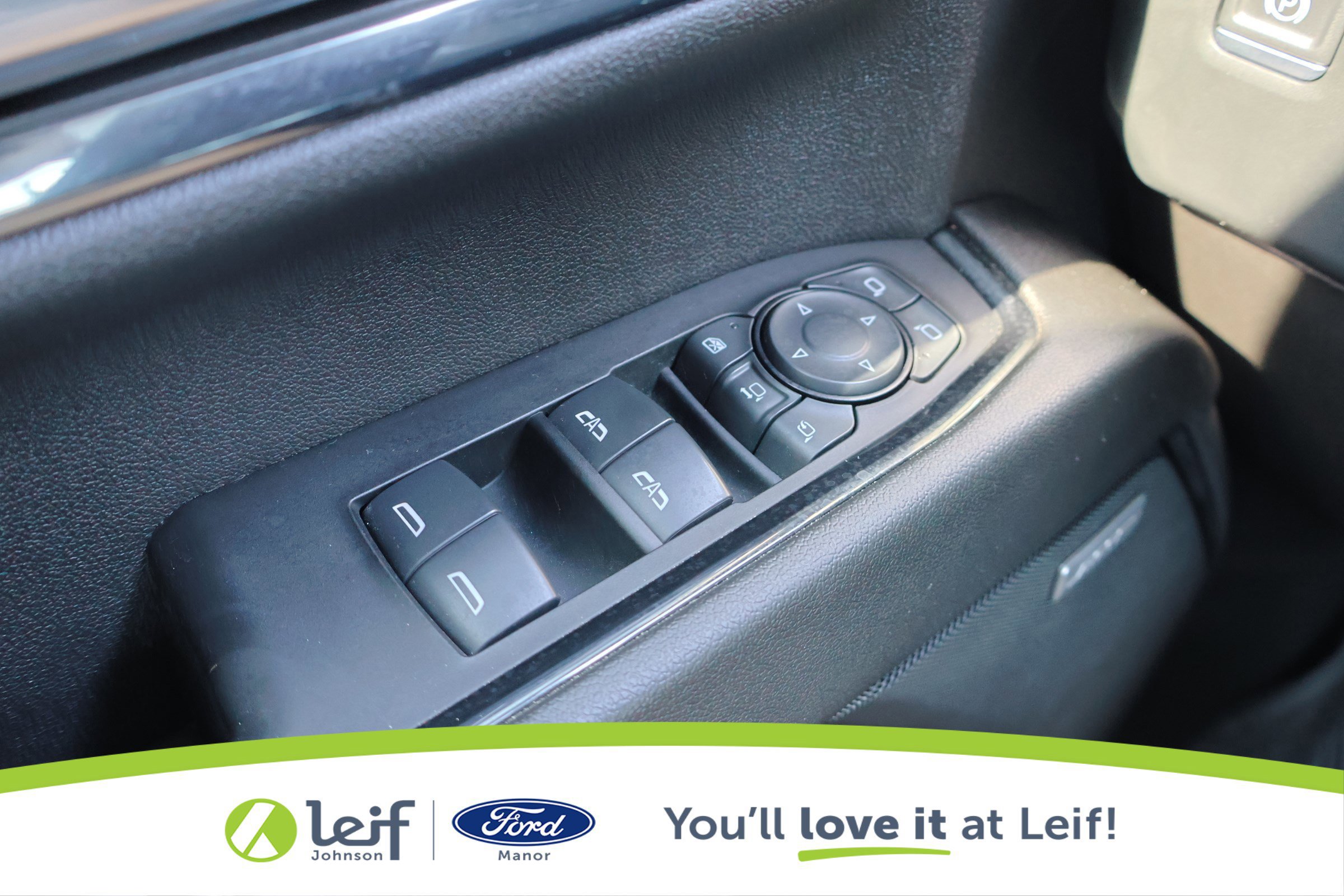 Used 2024 GMC Sierra 2500 AT4 w/ Technology Package image 16