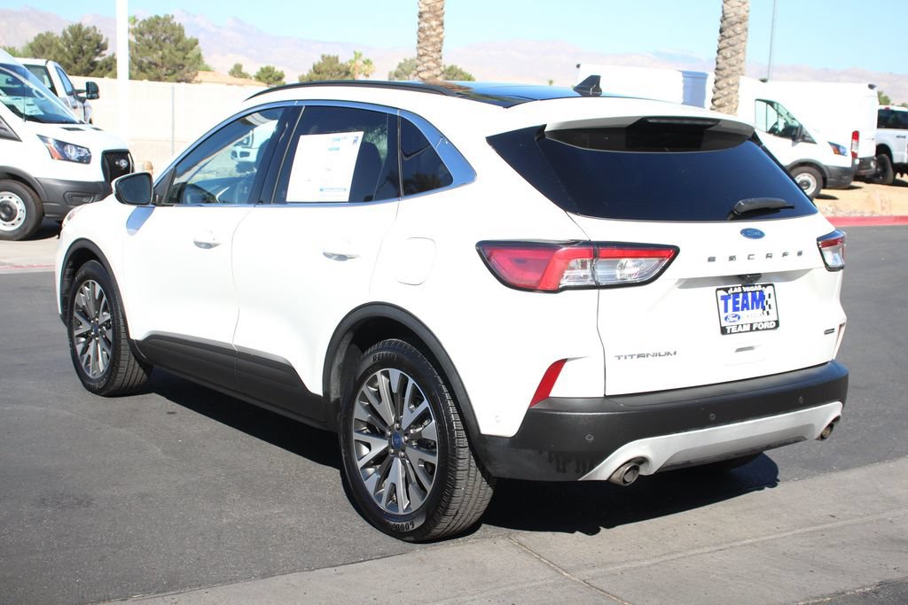 Certified 2020 Ford Escape Titanium w/ Titanium Premium Package 2.0 AWD/4WD image 5