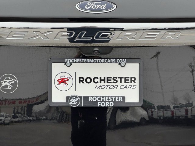 Certified 2023 Ford Explorer Limited w/ Equipment Group 301A image 40